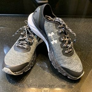 Under Armour Black/Grey Sneakers, 6.5, Like New